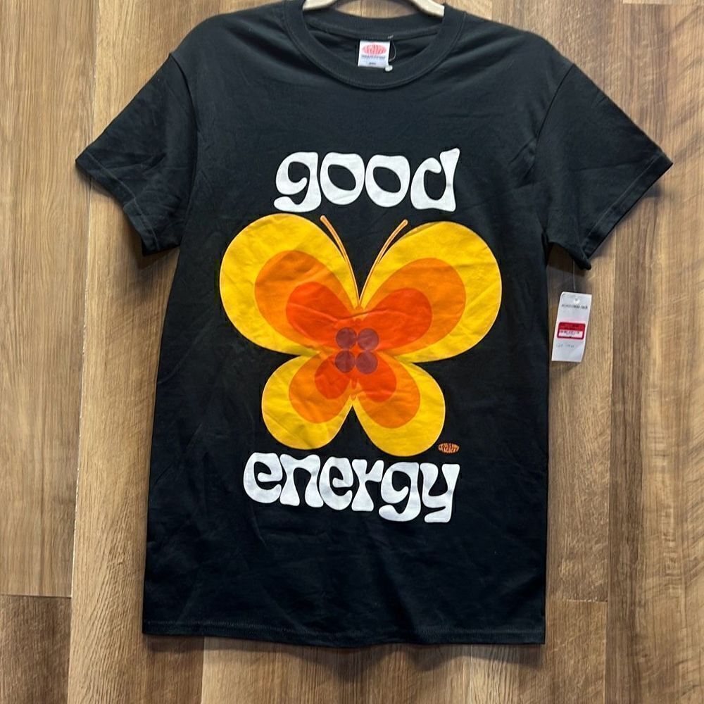 PETALS AND PEACOCKS - Good Energy Graphic Tee